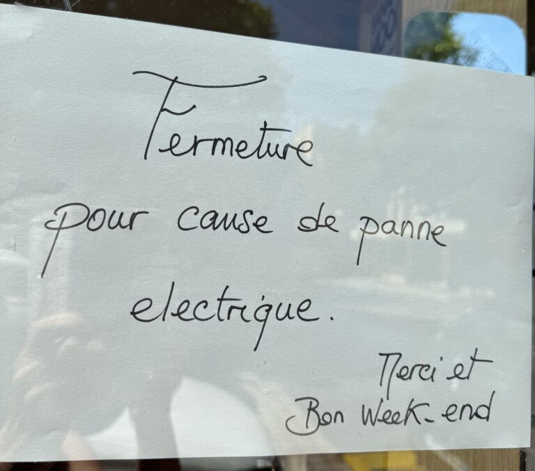 Shops closed due to power outage on French Riviera