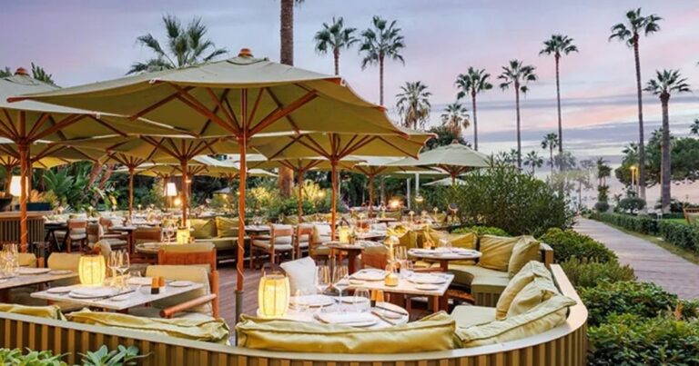 Mr Nakamoto Bar, at the Mondrian in Cannes