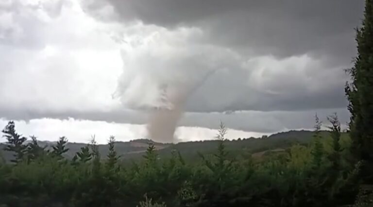 tornado france aude